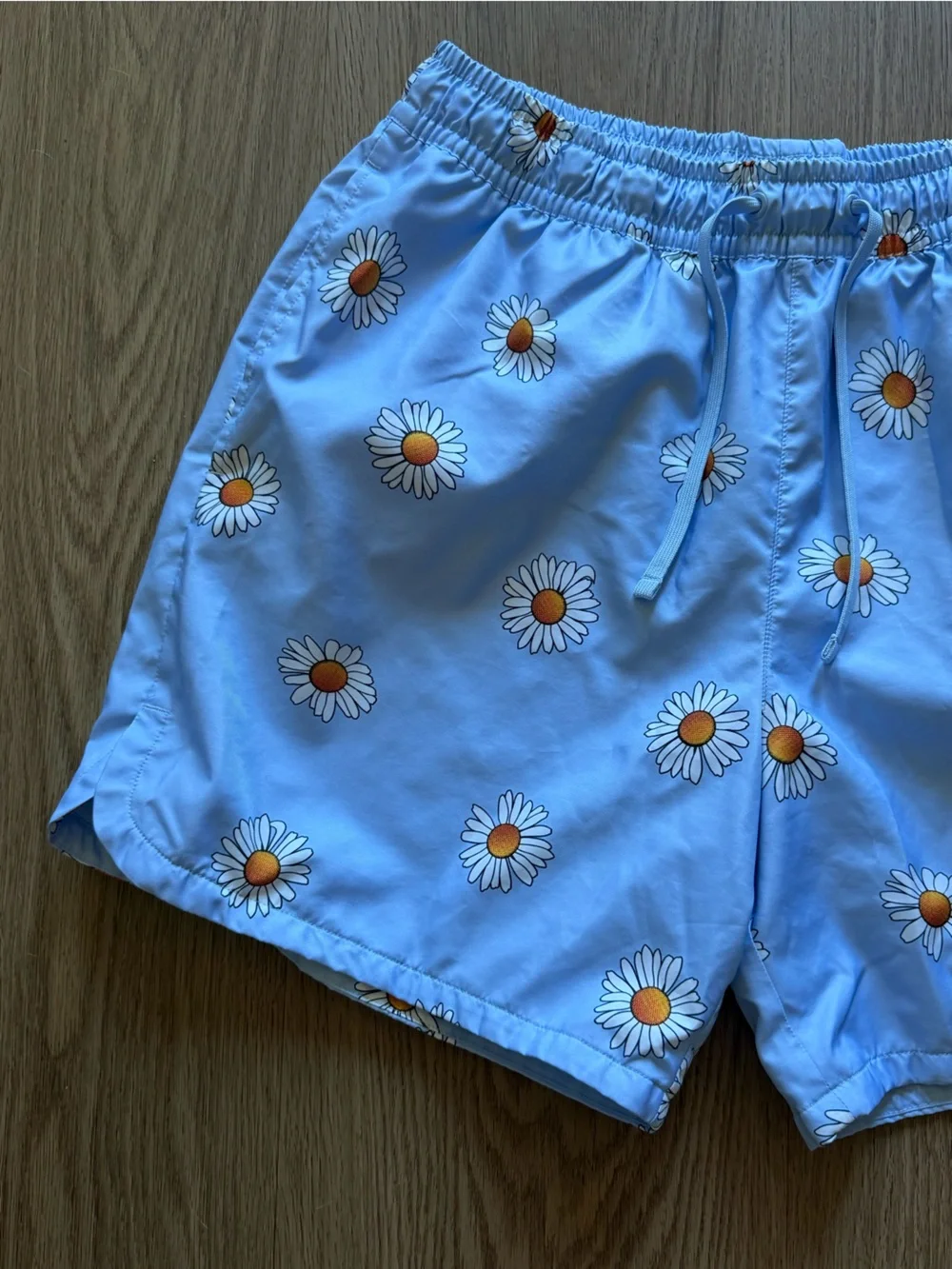 Nike Daisy Floral Swim Trunks Shorts White Yellow Men’s Size M